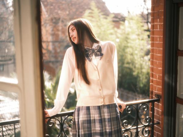 《陆千凝秦廷熠陆千禾》小说精彩章节免费试读（主角夫君为庶妹夺我灵芝后，我用七天告别人间）