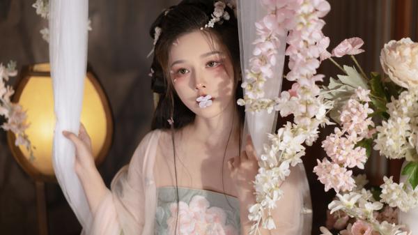 穿越成悲催女配，我创翻全场小说 《苏悦杜源》小说全文免费试读