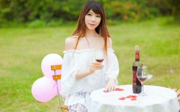 女儿执行任务,全家人却要曝光她行踪(主角李雅筠沈妍) 女儿执行任务,全家人却要曝光她行踪免费试读